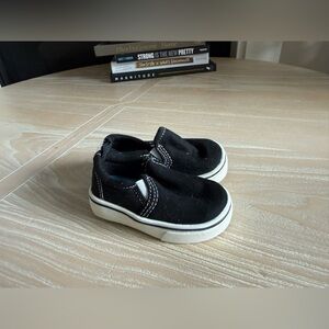 Wonder Nation|Baby gender neutral black canvas slip on Sneakers,like new•size 3